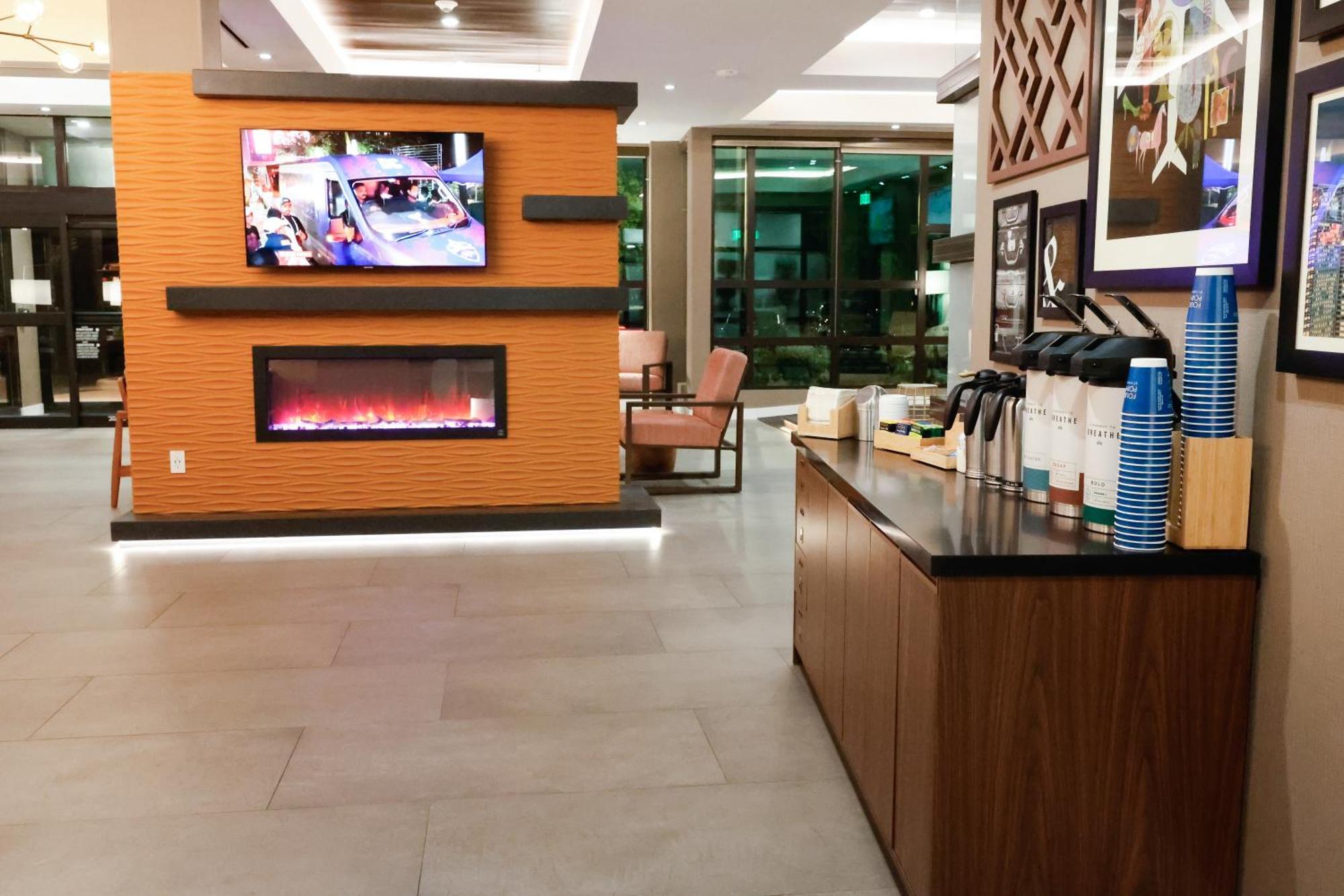 Four Points By Sheraton Austin Airport Buitenkant foto
