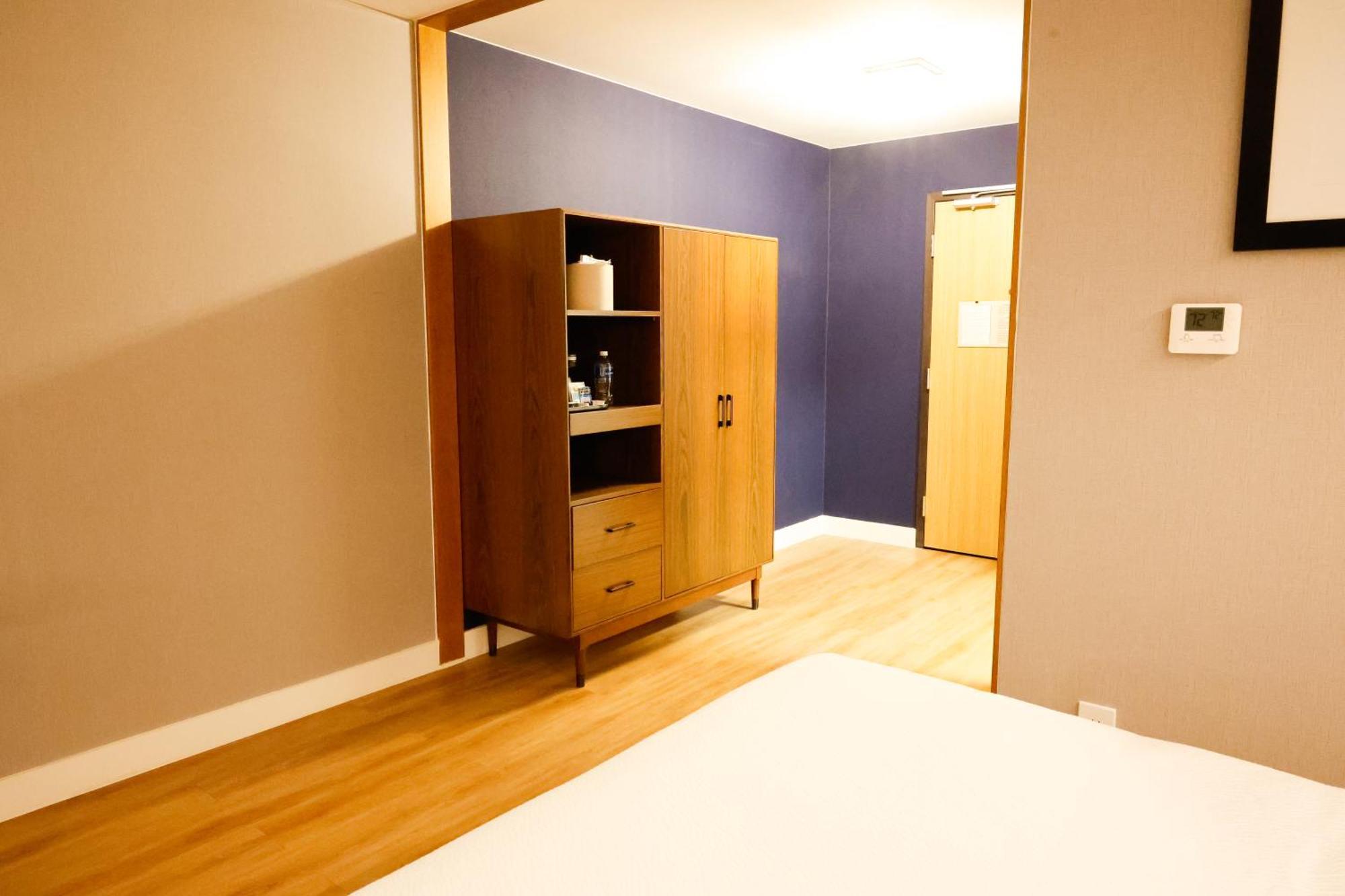 Four Points By Sheraton Austin Airport Buitenkant foto