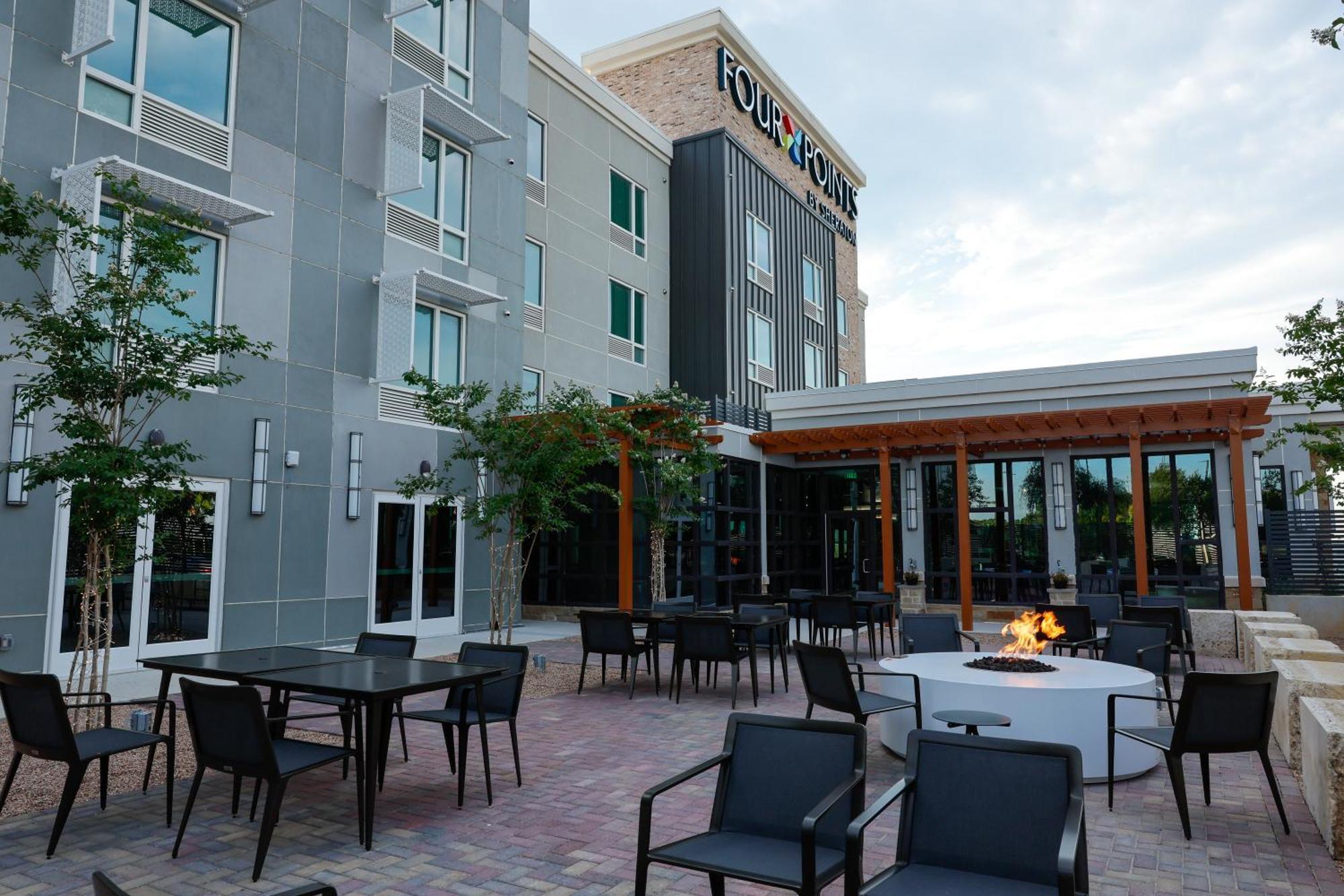 Four Points By Sheraton Austin Airport Buitenkant foto